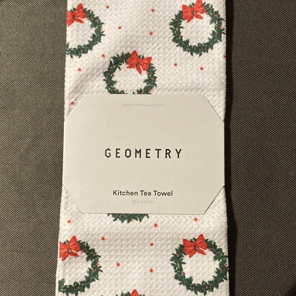 Geometry Holiday Wreath Kitchen Tea Towel - White and Green